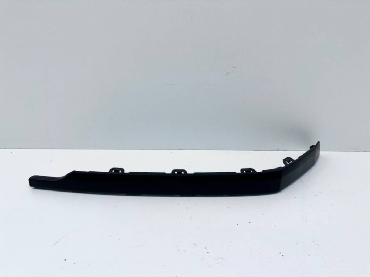 زه لاستیکی سمت چپ سپر عقب ام وی ام X55 Pro (ایکس 55 پرو) | اورجینال با ضمانت روچال