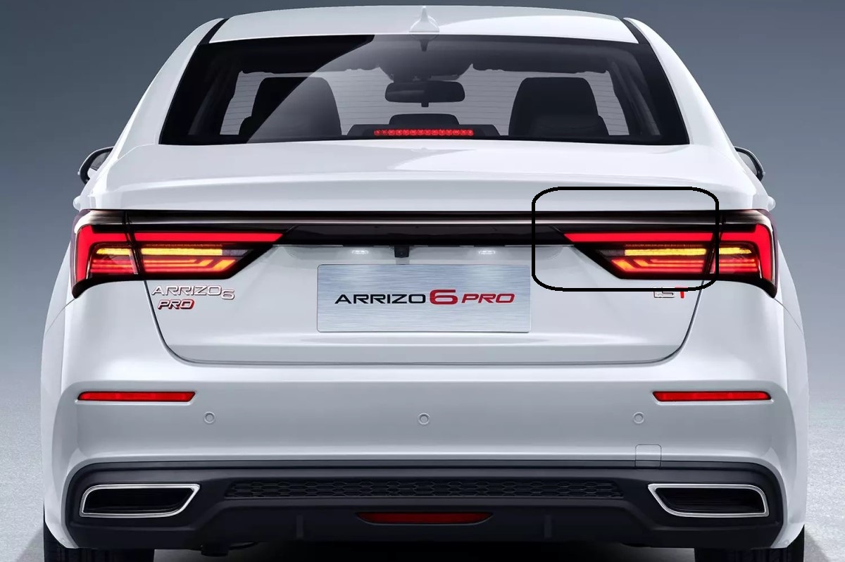 چراغ شرکتی خطر عقب راست روی صندوق فونیکس آریزو 6 پرو | اورجینال با ضمانت روچال