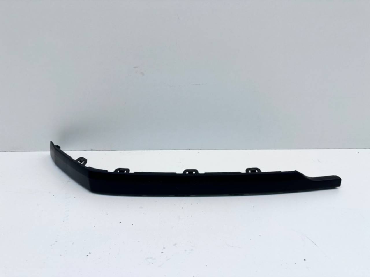 زه لاستیکی سمت راست سپر عقب ام وی ام X55 Pro (ایکس 55 پرو) | اورجینال با ضمانت روچال